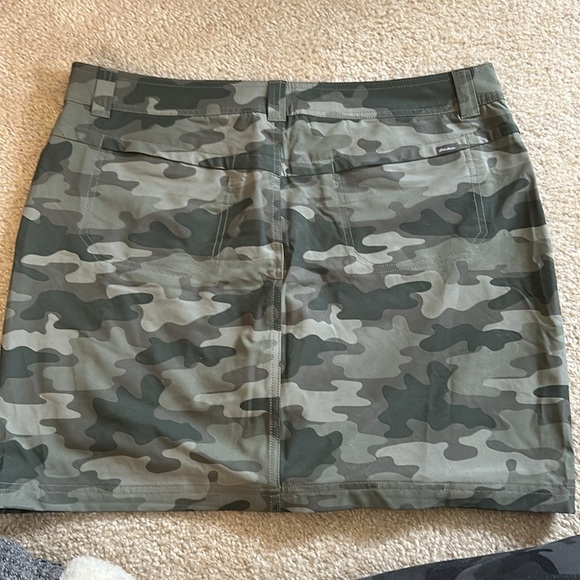 Eddie Bauer camo skort - Picture 4 of 6